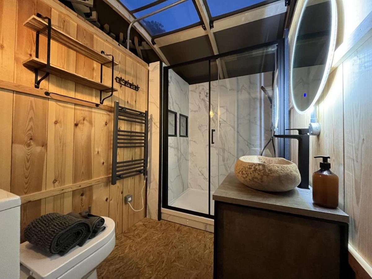 Sunrise Dome Tent Тенби Екстериор снимка